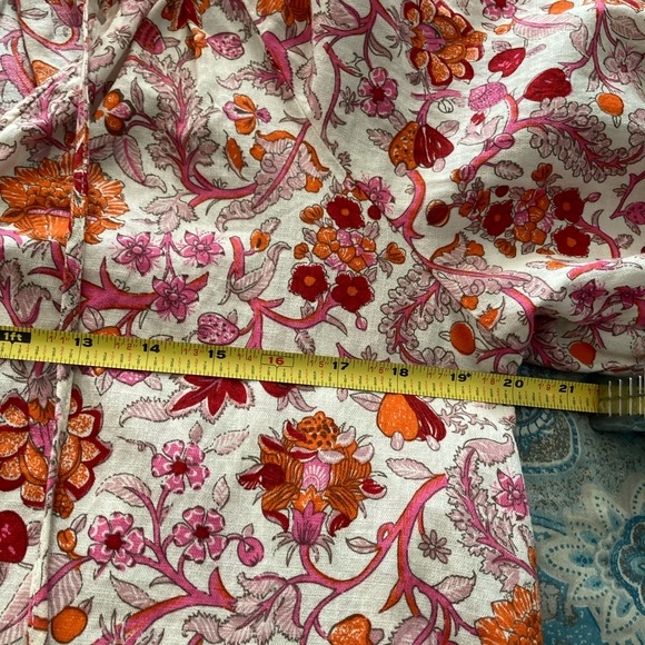 Bright, airy Knox Rose tie-neck peasant blouse. - Picture 10 of 12